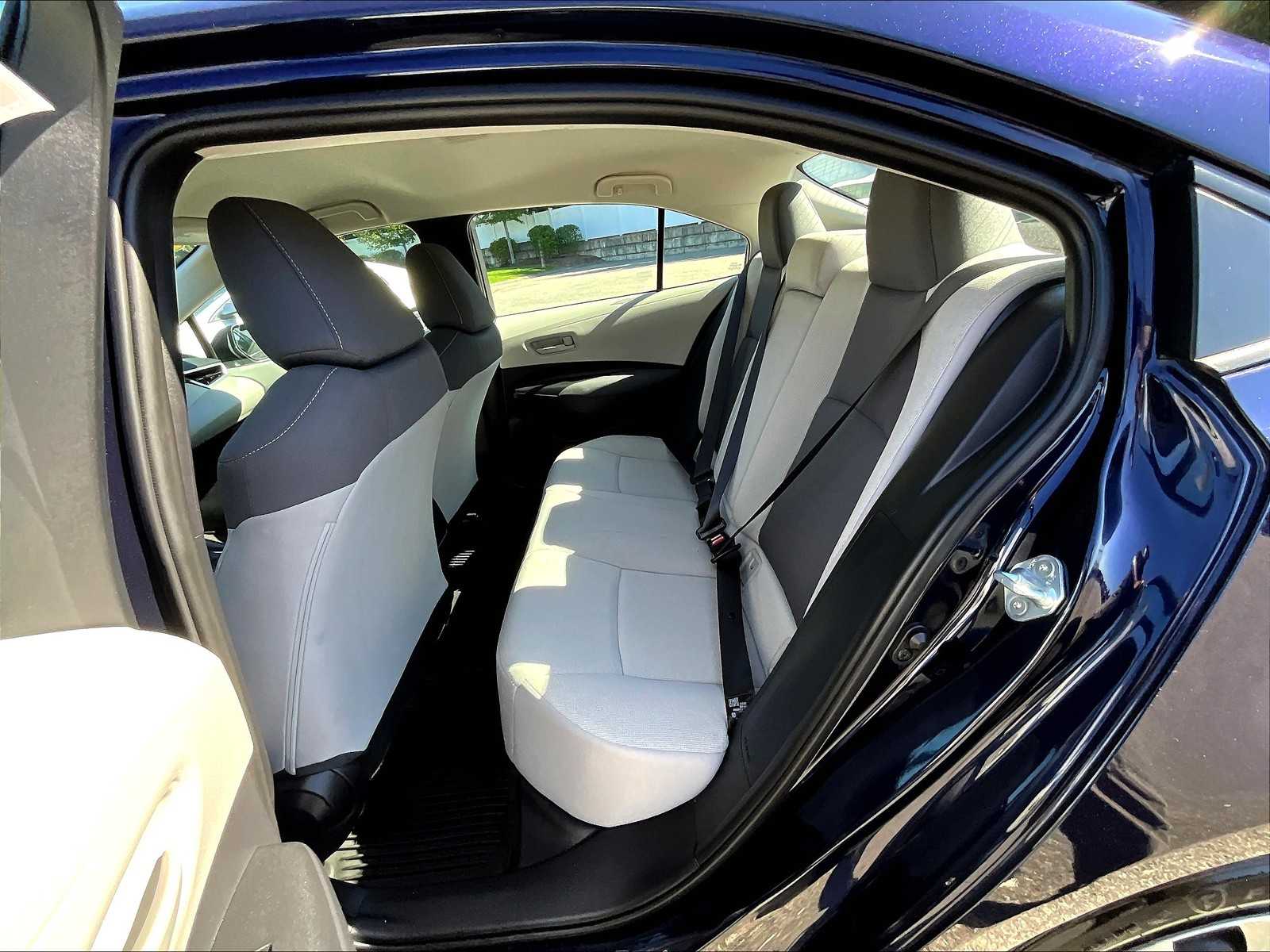2022 Toyota Corolla LE - Photo 15