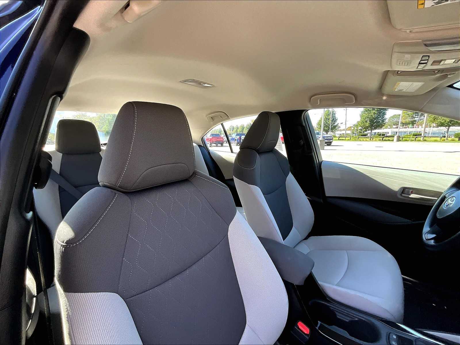 2022 Toyota Corolla LE - Photo 22