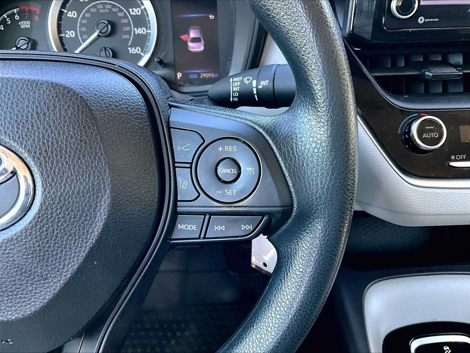 2022 Toyota Corolla LE - Photo 24