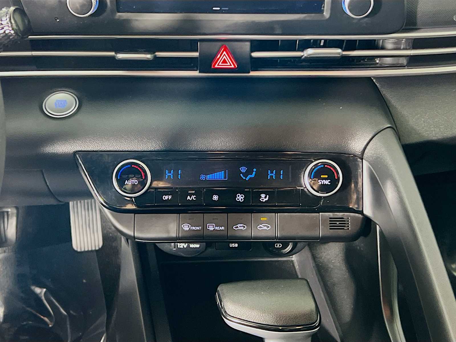 2023 Hyundai Elantra SEL - Photo 15