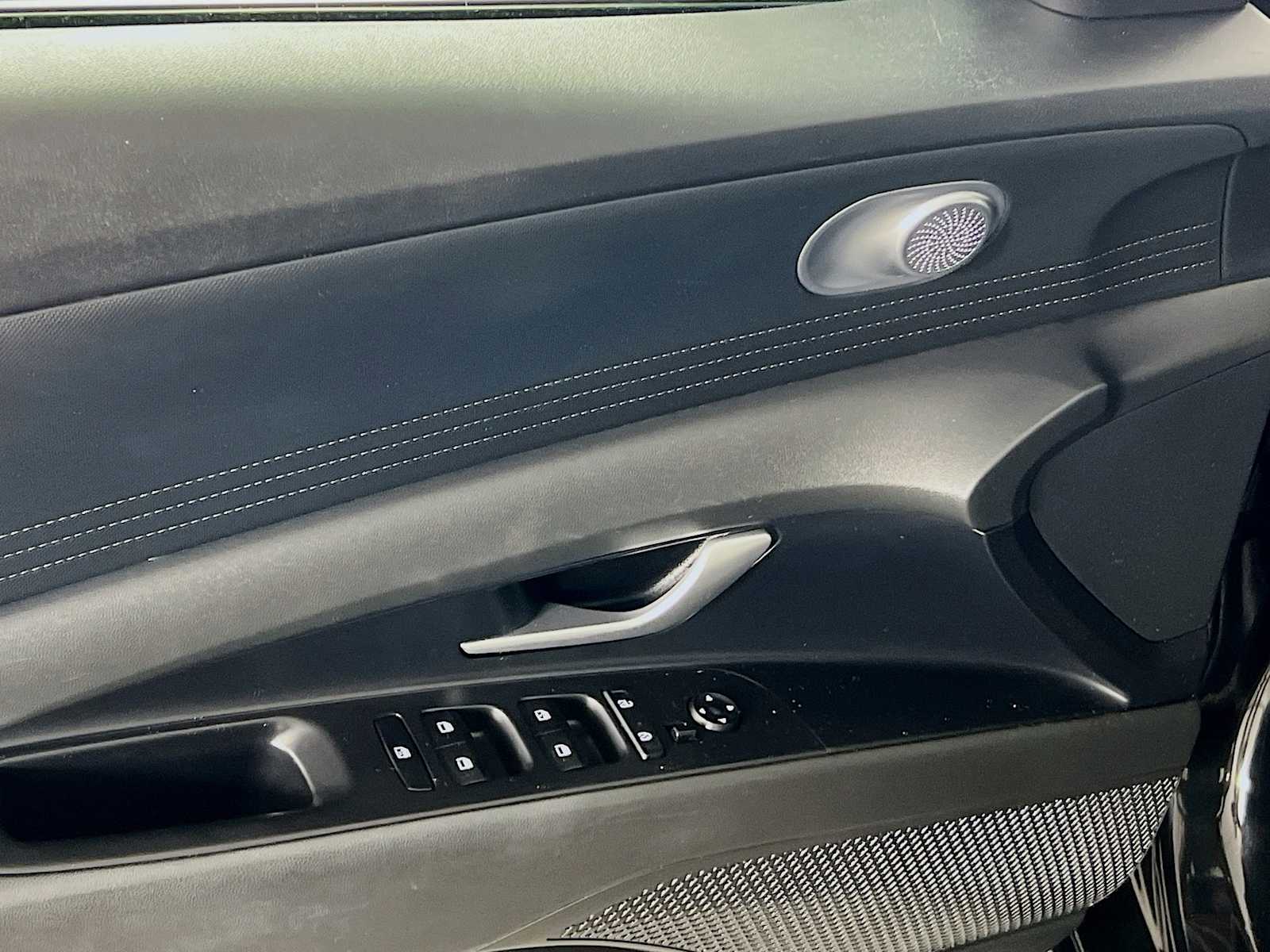 2023 Hyundai Elantra SEL - Photo 17