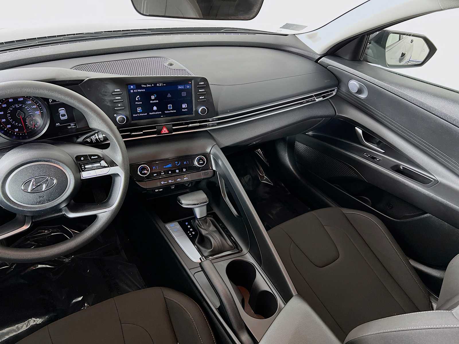 2023 Hyundai Elantra SEL - Photo 22