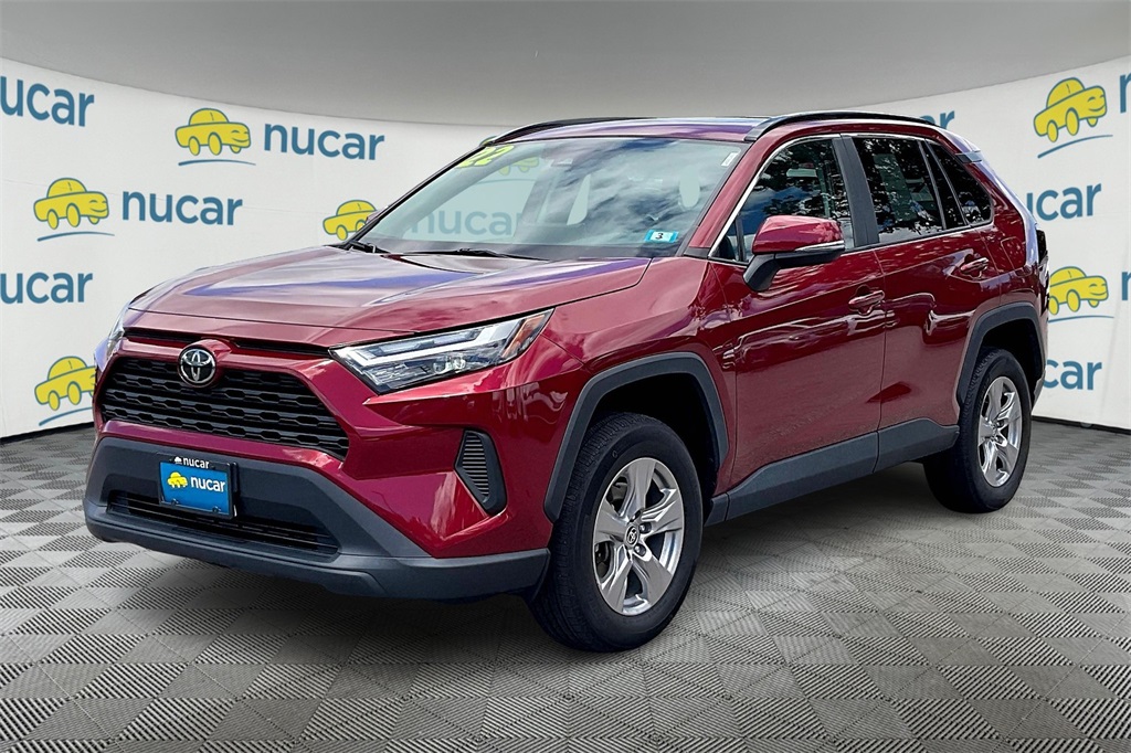 2022 Toyota RAV4 XLE - Photo 3