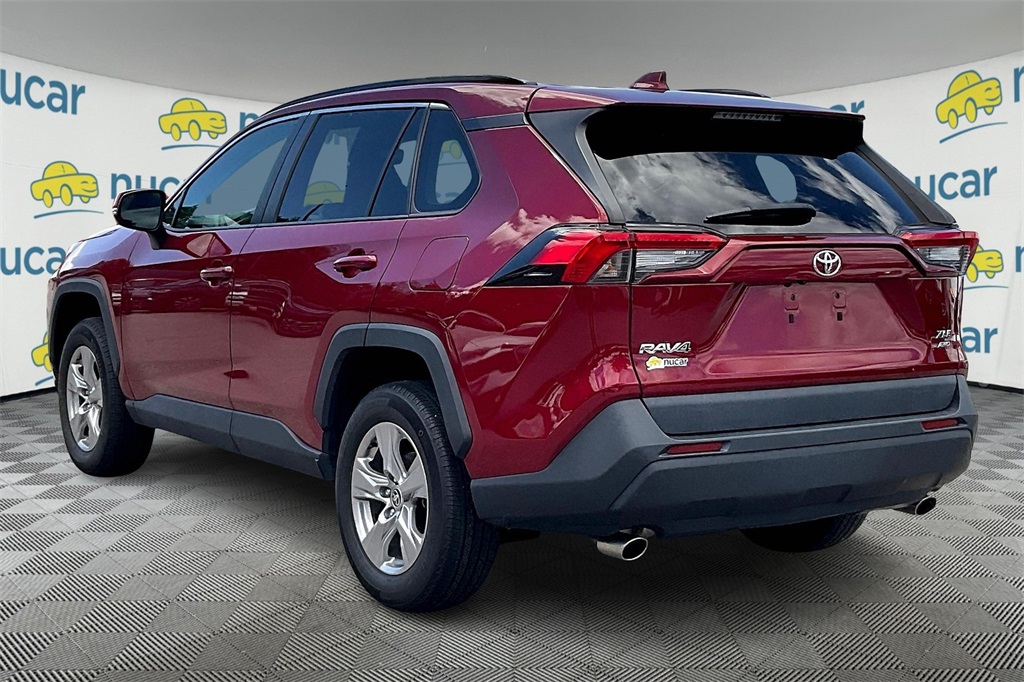 2022 Toyota RAV4 XLE - Photo 4