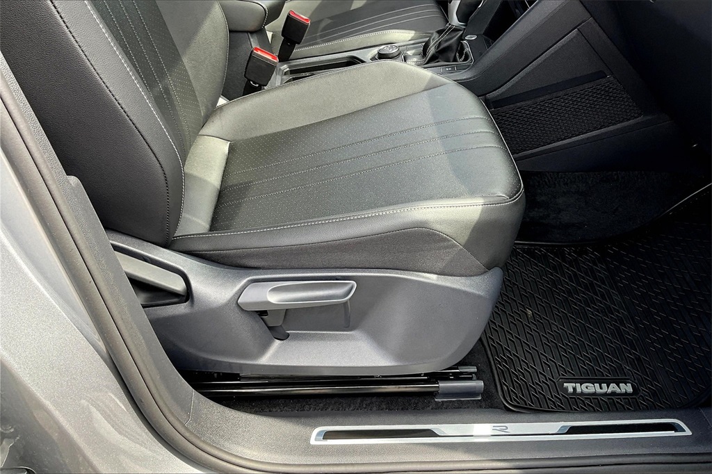 2024 Volkswagen Tiguan 2.0T SE R-Line Black - Photo 37