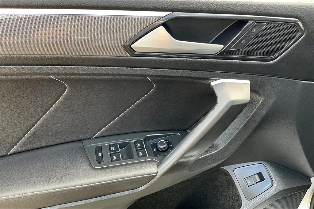 2024 Volkswagen Tiguan 2.0T SE R-Line Black - Photo 38