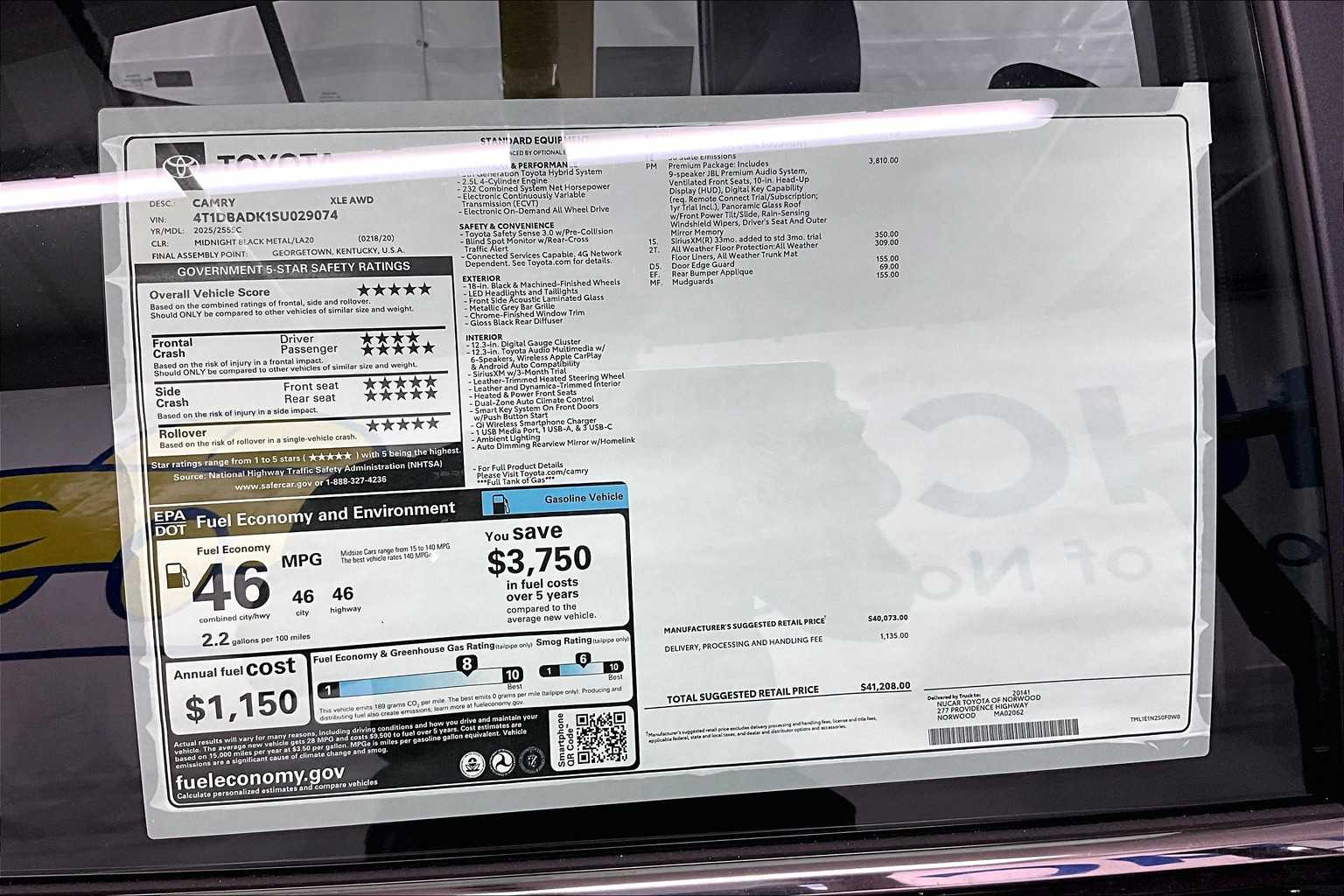 2025 Toyota Camry XLE - Photo 18