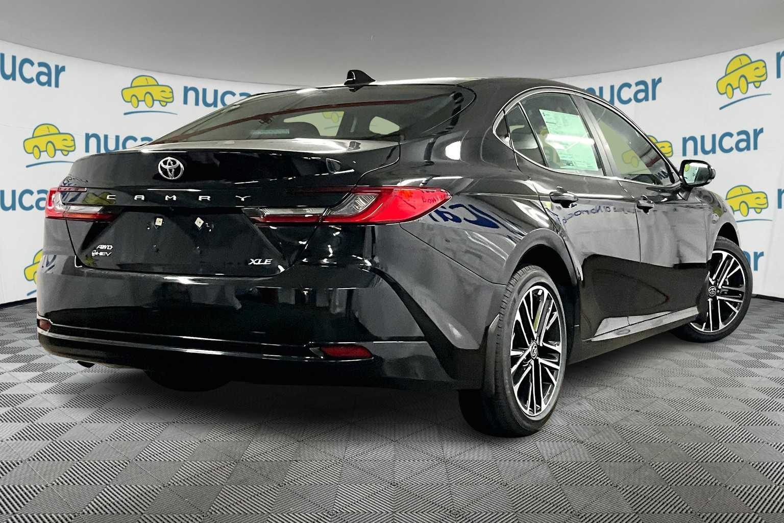 2025 Toyota Camry XLE - Photo 7
