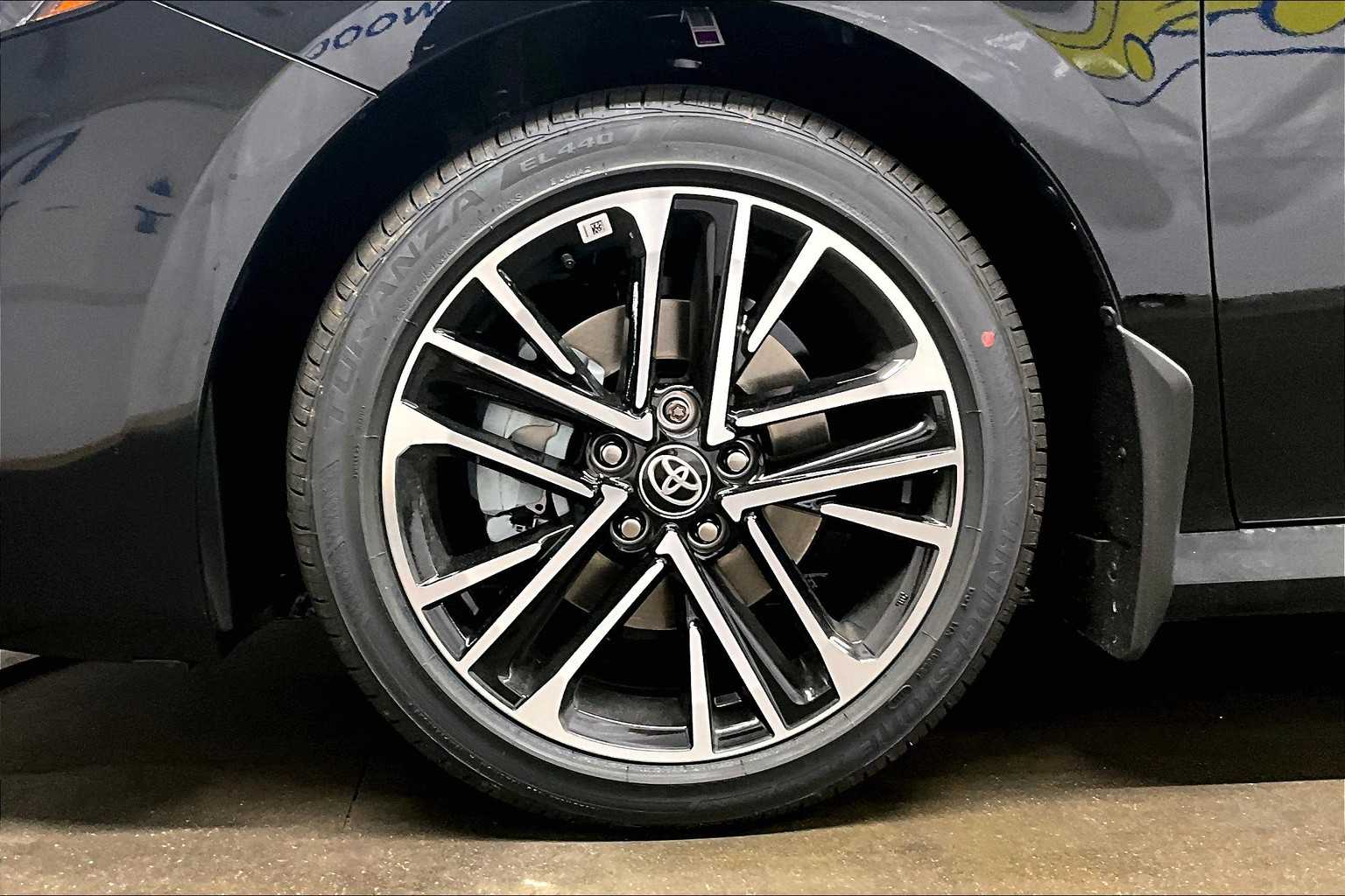 2025 Toyota Camry XLE - Photo 8