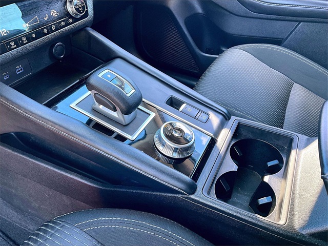 2022 Mitsubishi Outlander ES - Photo 19