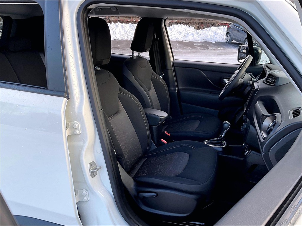 2023 Jeep Renegade  - Photo 11