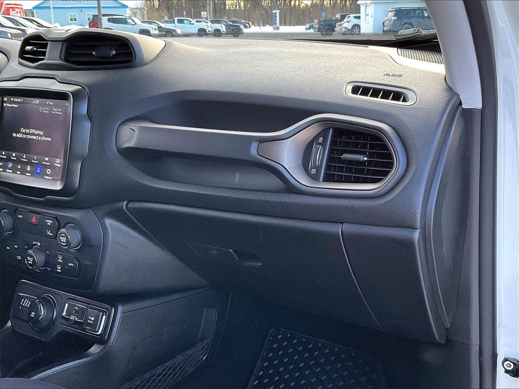 2023 Jeep Renegade  - Photo 13