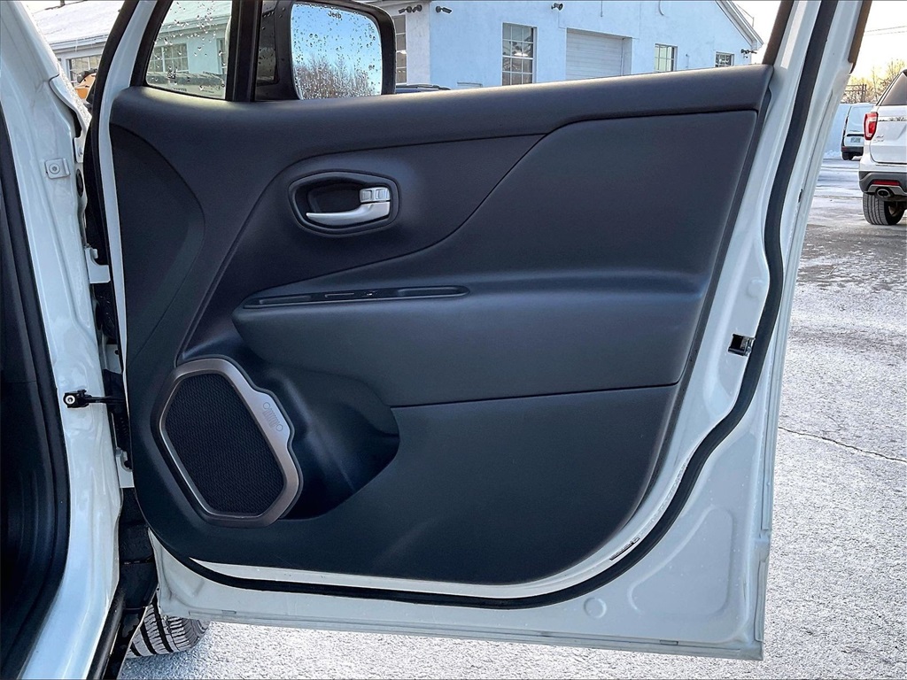 2023 Jeep Renegade  - Photo 26