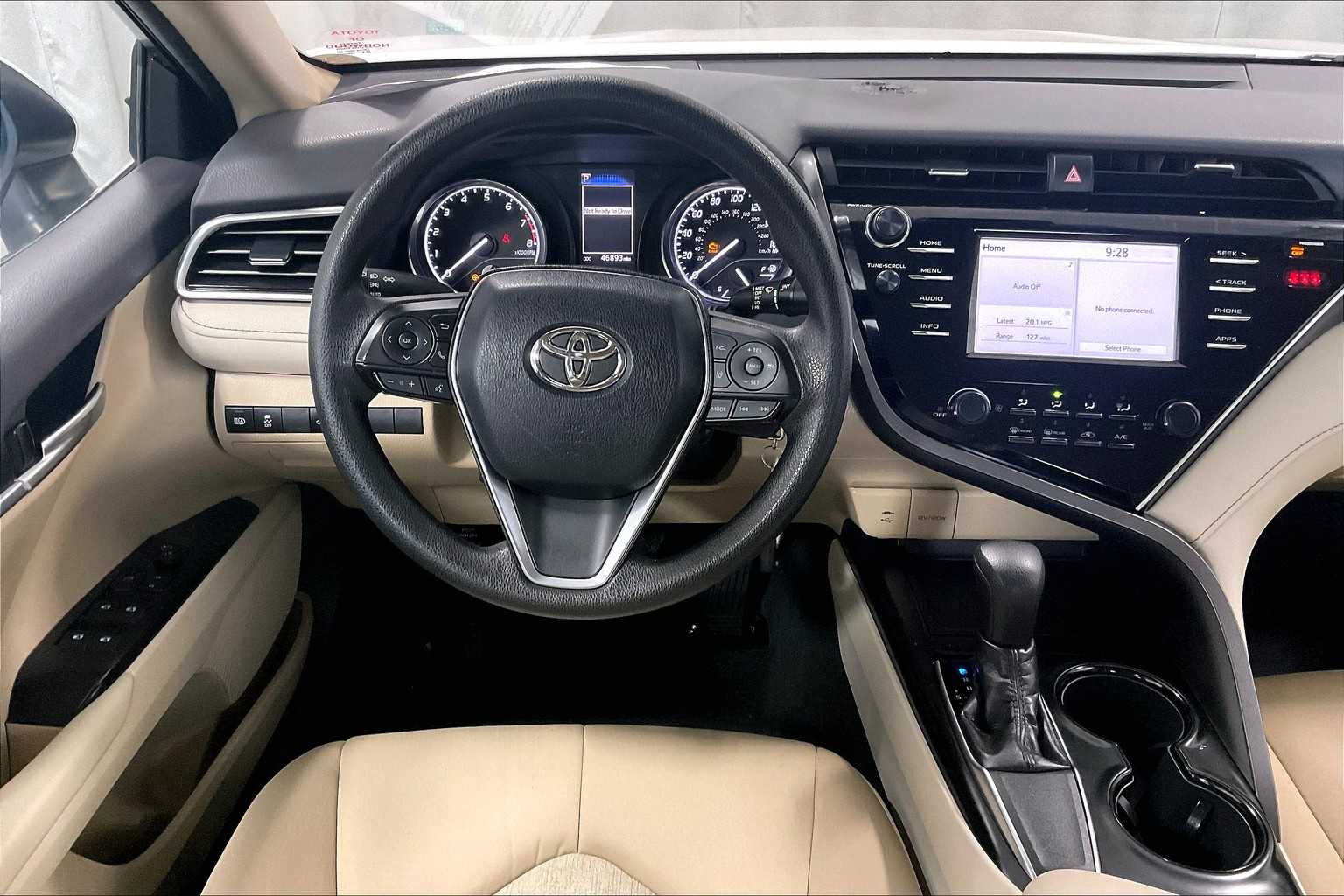 2018 Toyota Camry LE - Photo 17