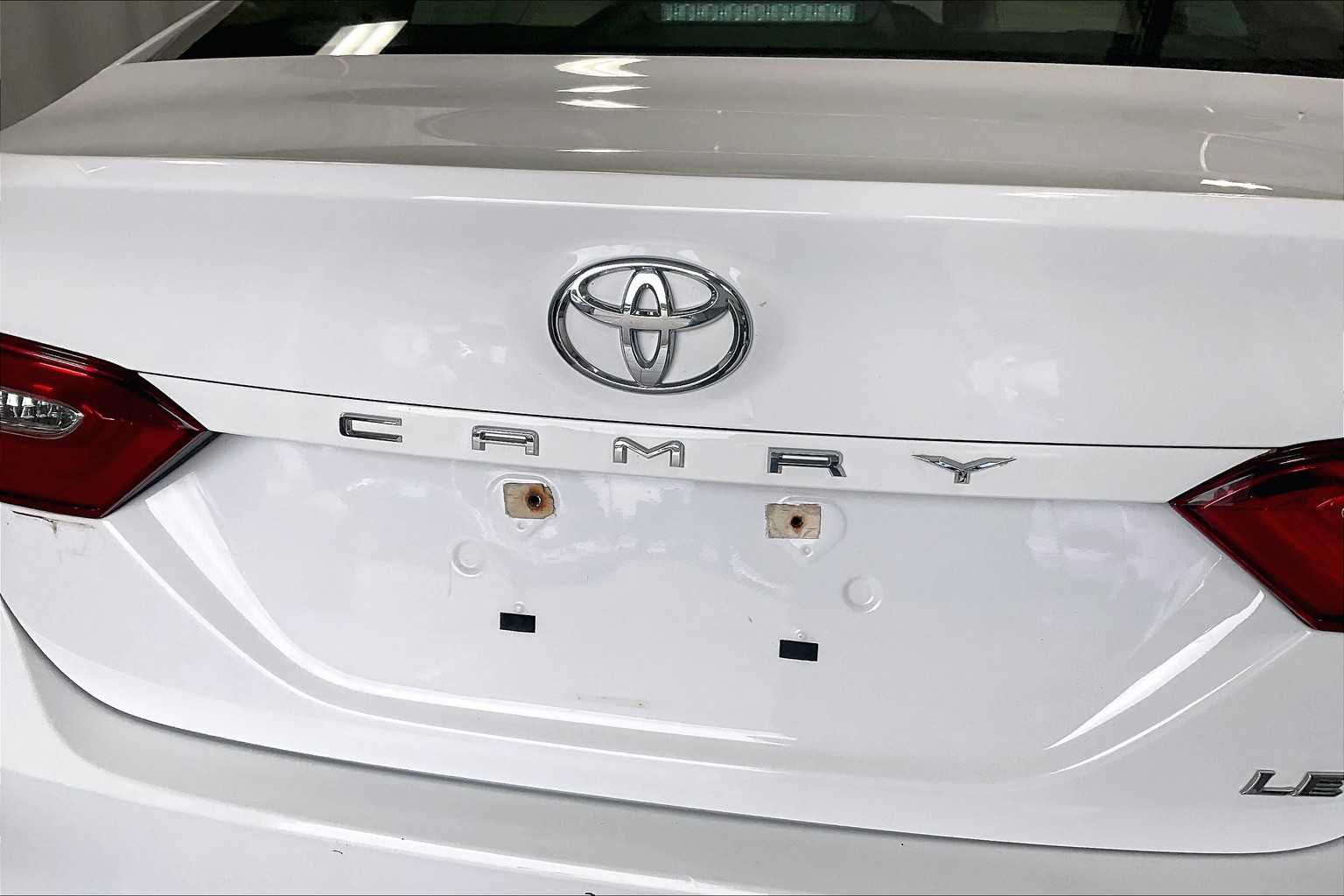 2018 Toyota Camry LE - Photo 28