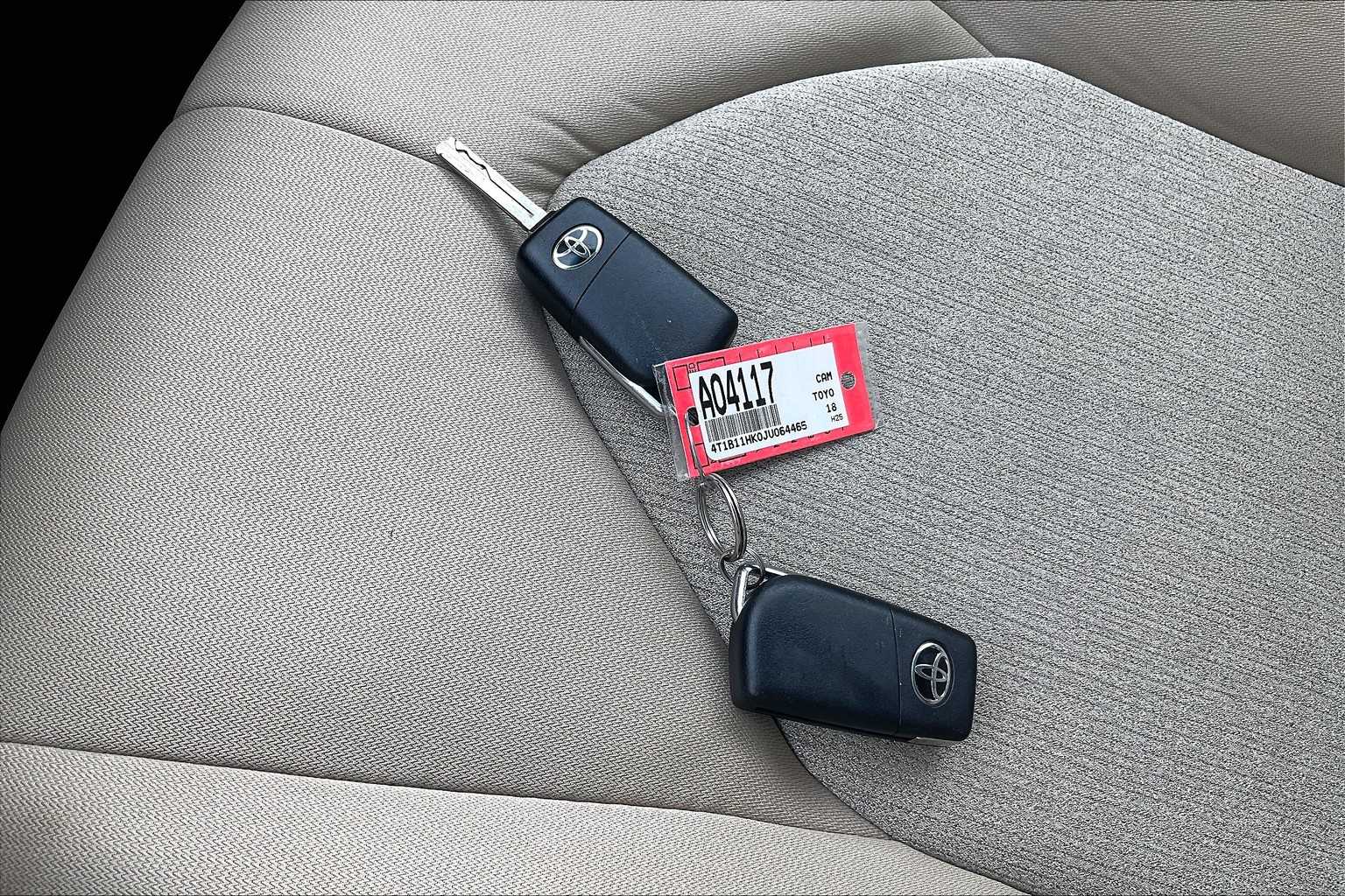 2018 Toyota Camry LE - Photo 30