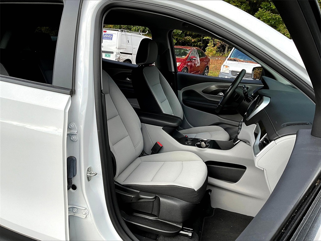 2023 GMC Terrain SLE - Photo 11