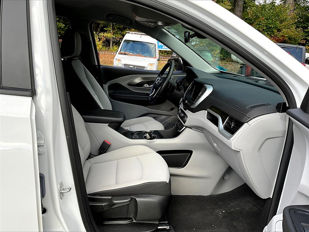 2023 GMC Terrain SLE - Photo 14