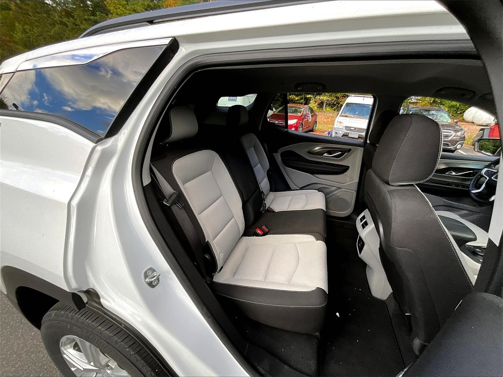 2023 GMC Terrain SLE - Photo 16