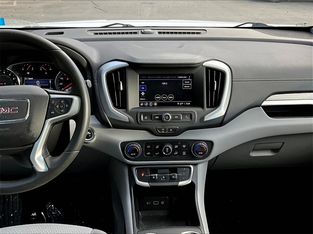 2023 GMC Terrain SLE - Photo 18