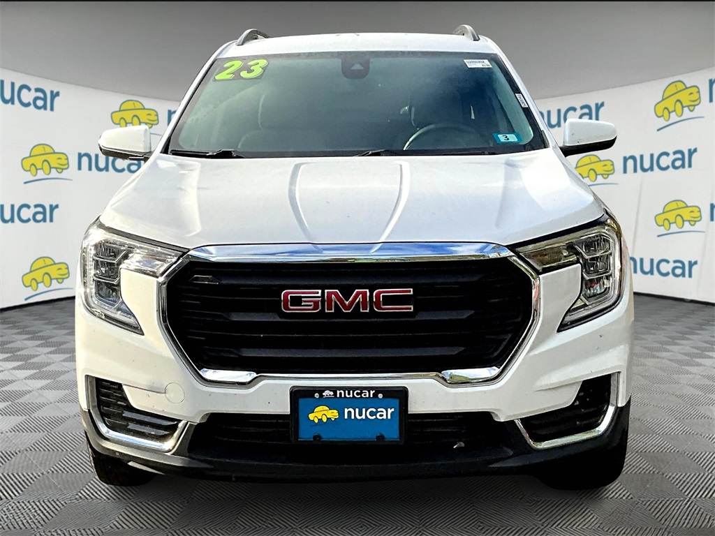 2023 GMC Terrain SLE - Photo 2