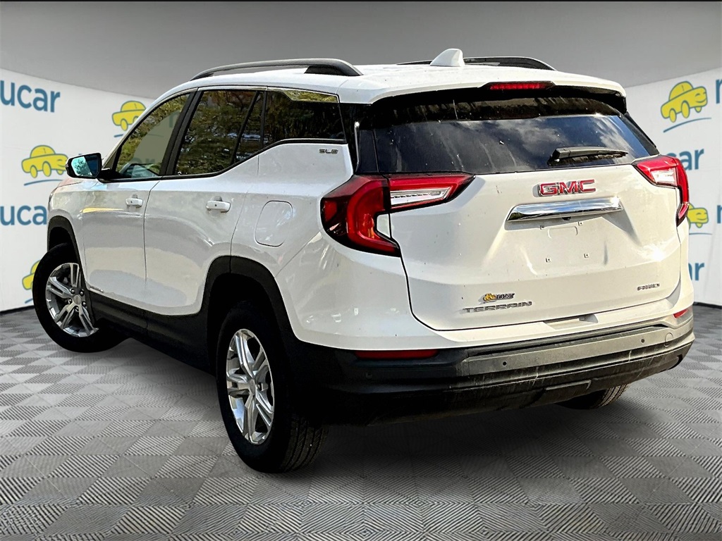 2023 GMC Terrain SLE - Photo 4