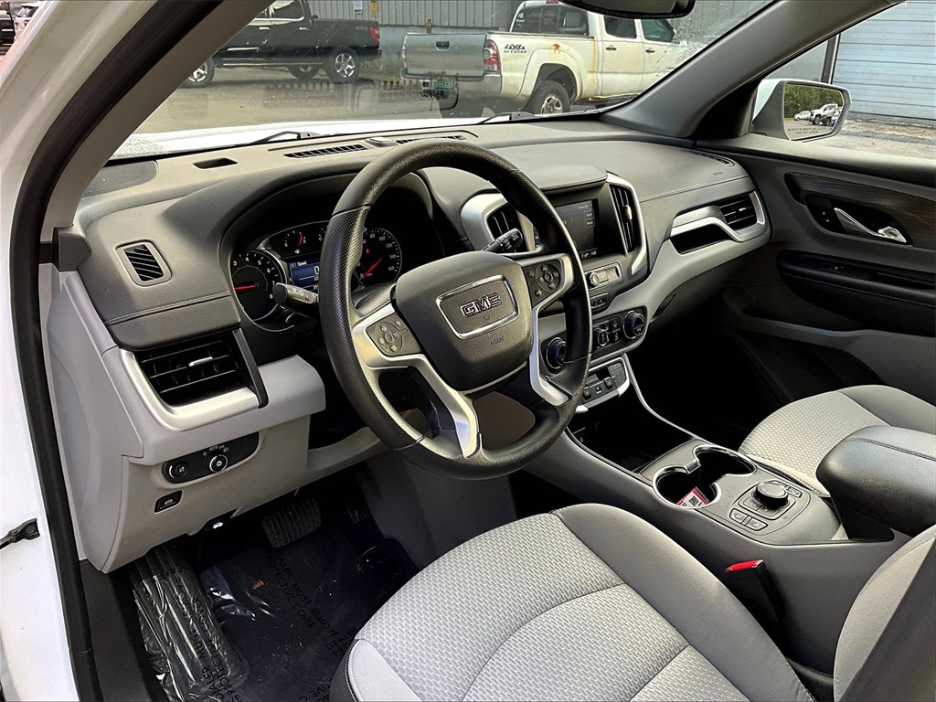 2023 GMC Terrain SLE - Photo 8