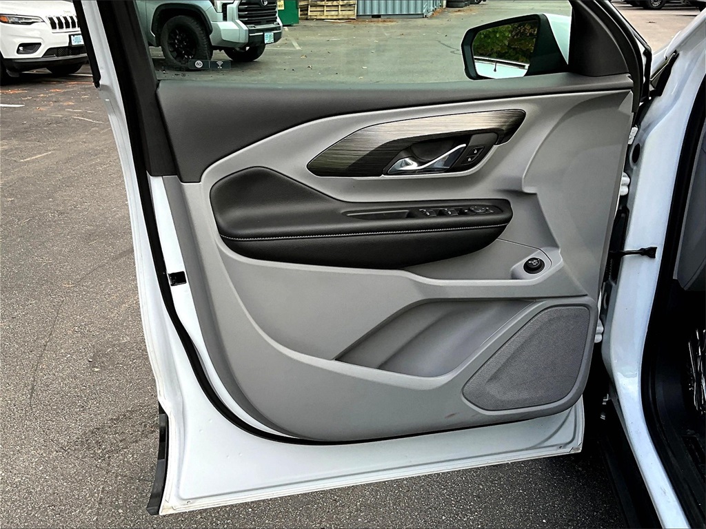 2023 GMC Terrain SLE - Photo 9