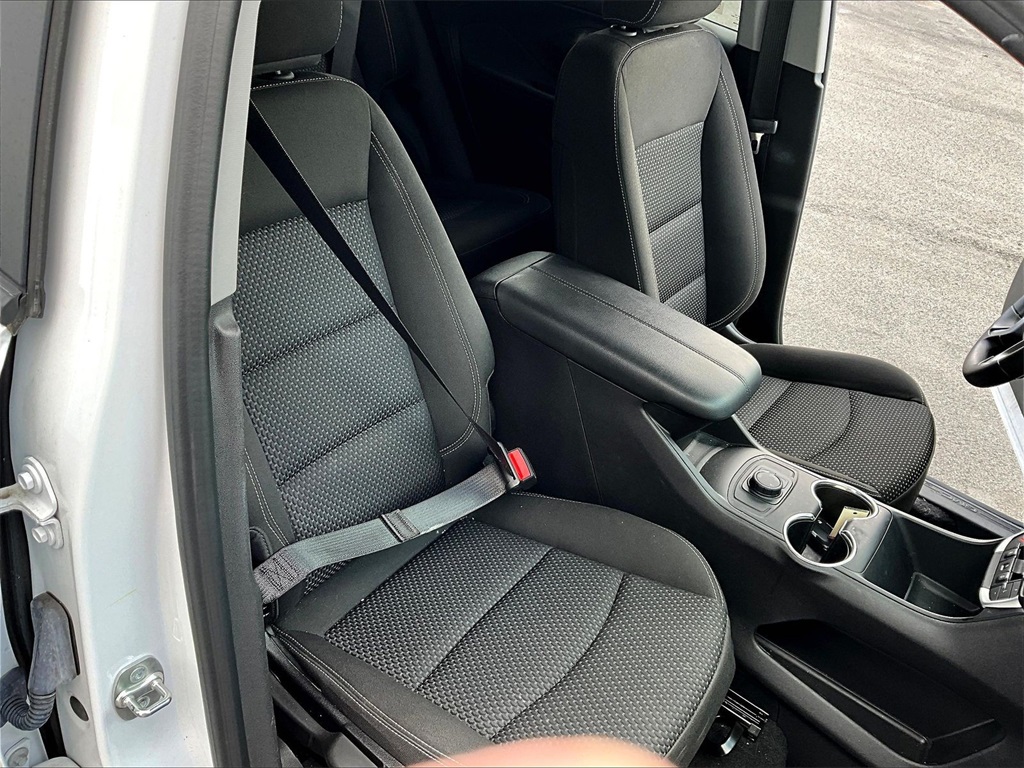 2024 GMC Terrain SLE - Photo 11