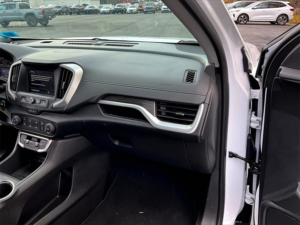 2024 GMC Terrain SLE - Photo 13