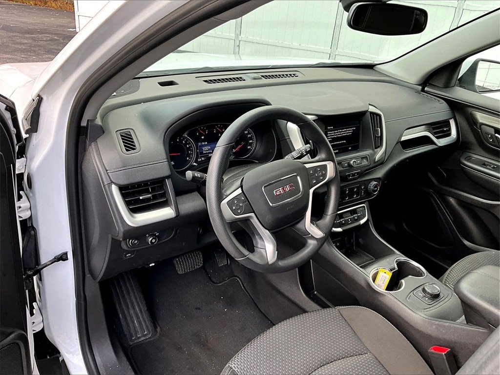 2024 GMC Terrain SLE - Photo 8