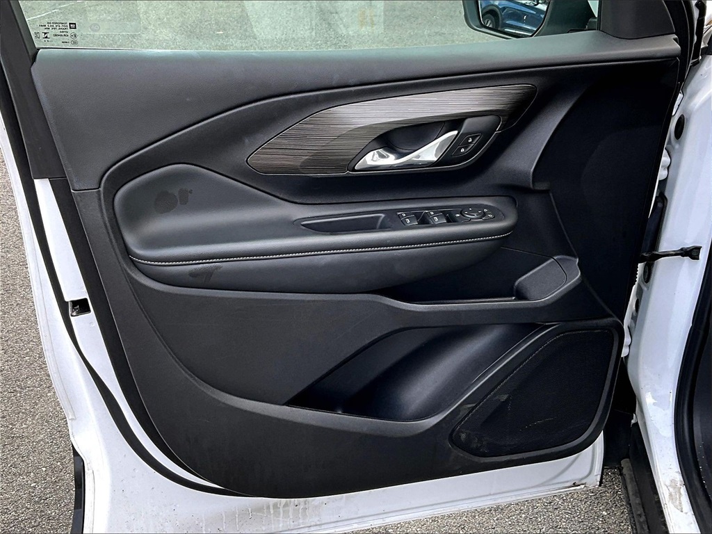 2024 GMC Terrain SLE - Photo 9