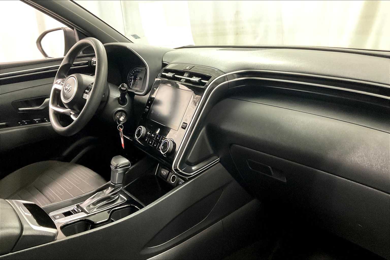 2024 Hyundai Santa Cruz SE - Photo 14
