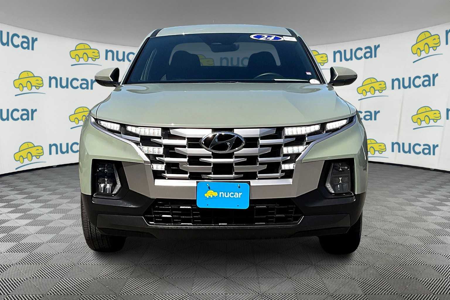 2024 Hyundai Santa Cruz SE - Photo 2