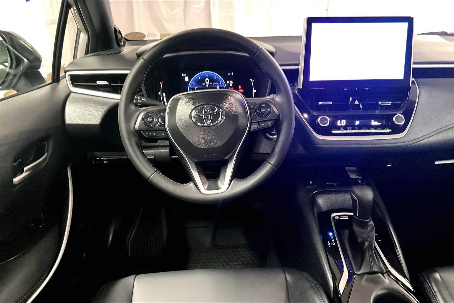 2025 Toyota Corolla XSE - Photo 17