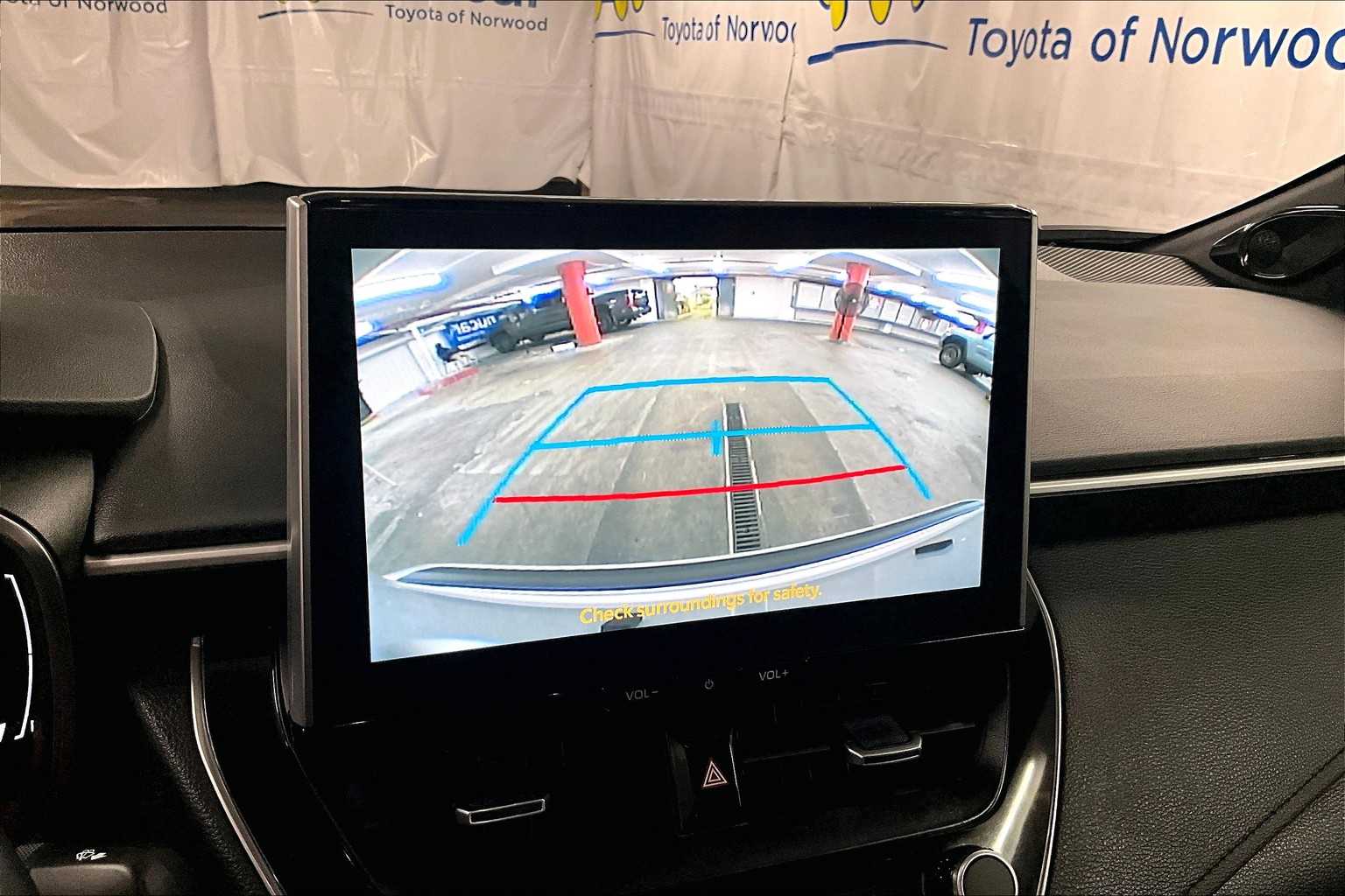 2025 Toyota Corolla XSE - Photo 19