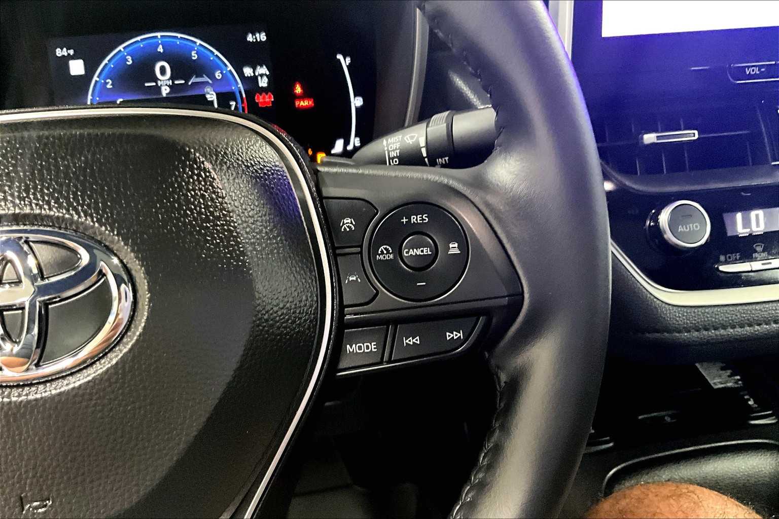 2025 Toyota Corolla XSE - Photo 24