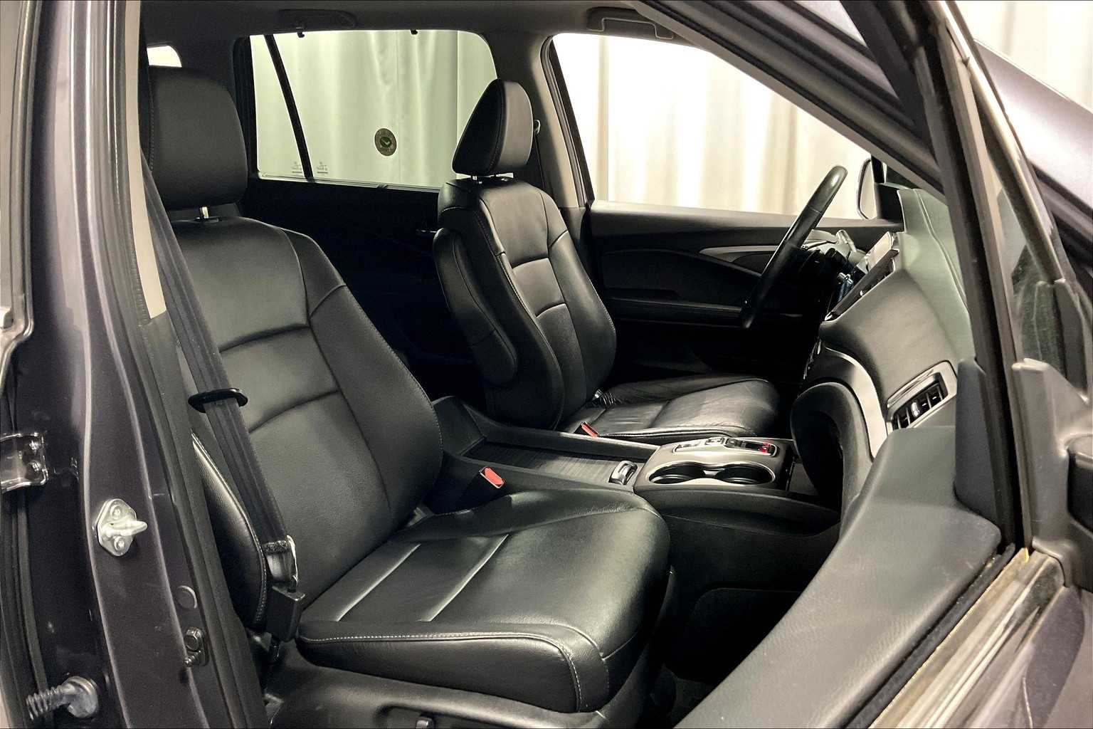 2022 Honda Pilot EX-L - Photo 11