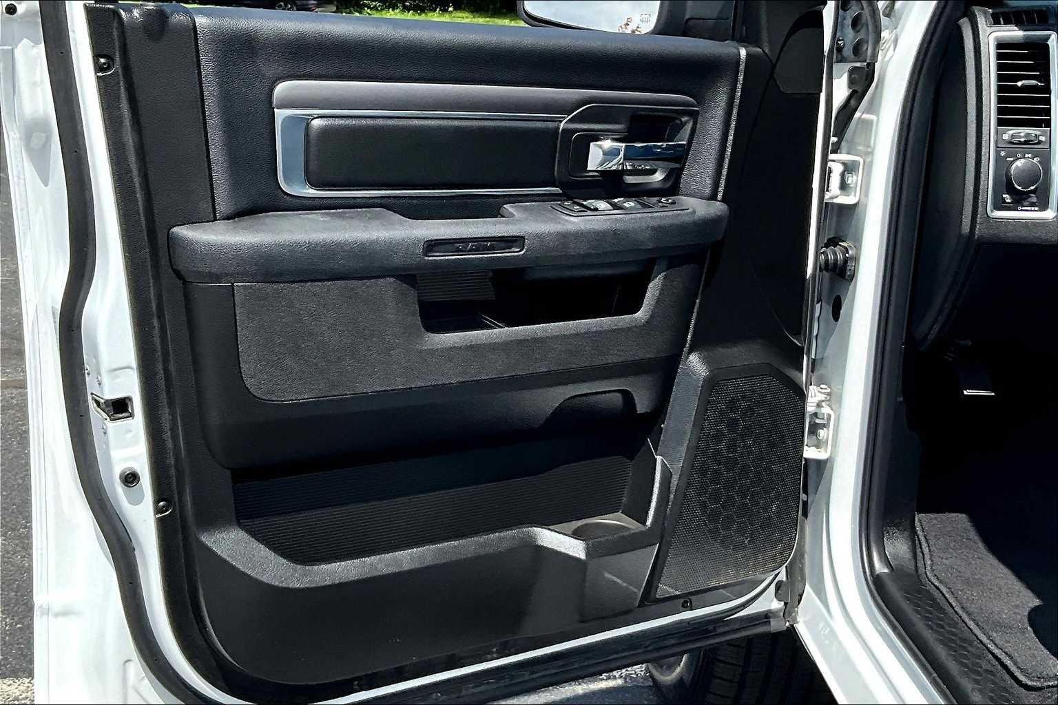 2022 Ram 1500 Classic Warlock - Photo 9