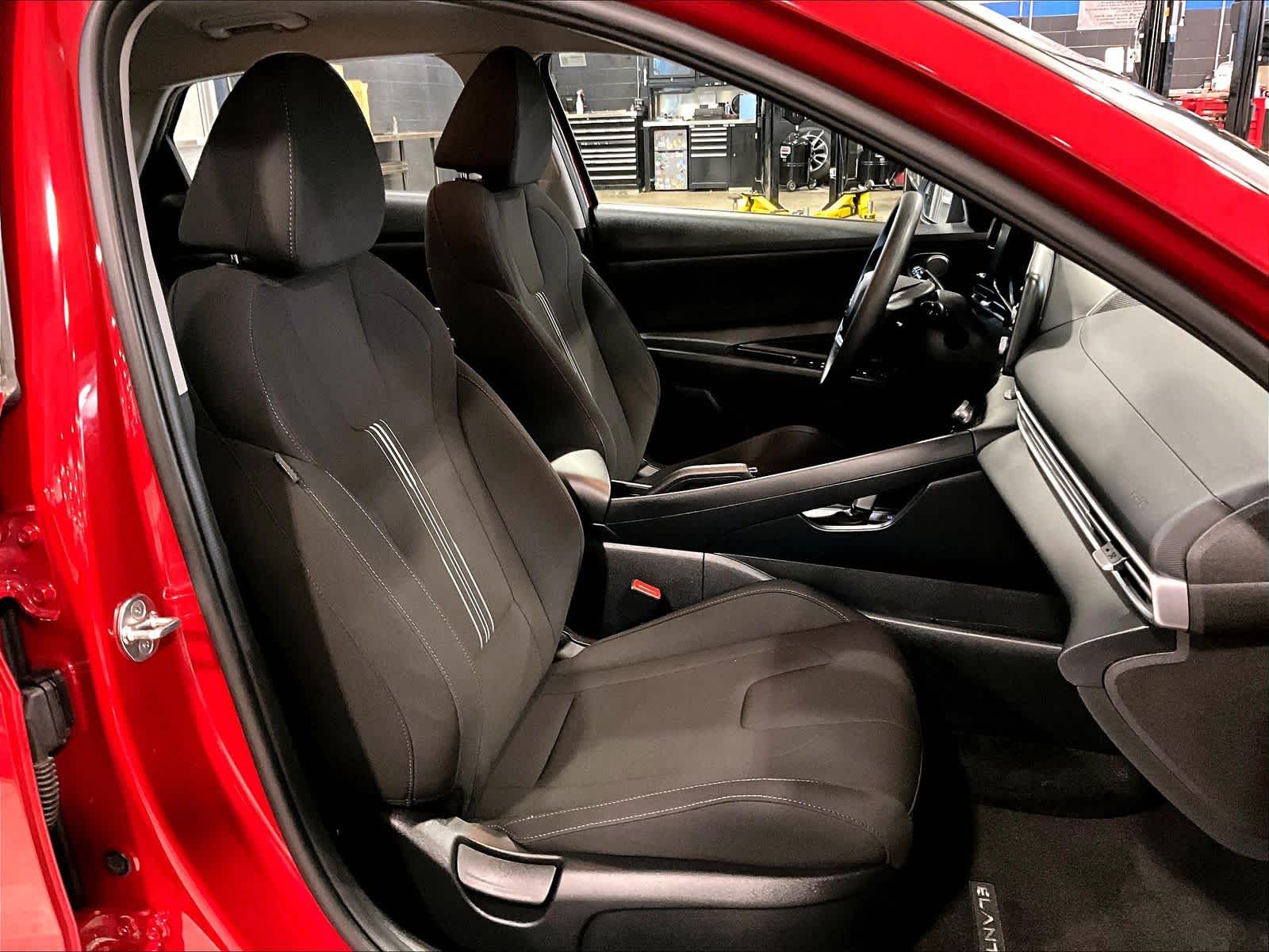 2023 Hyundai Elantra SEL - Photo 11