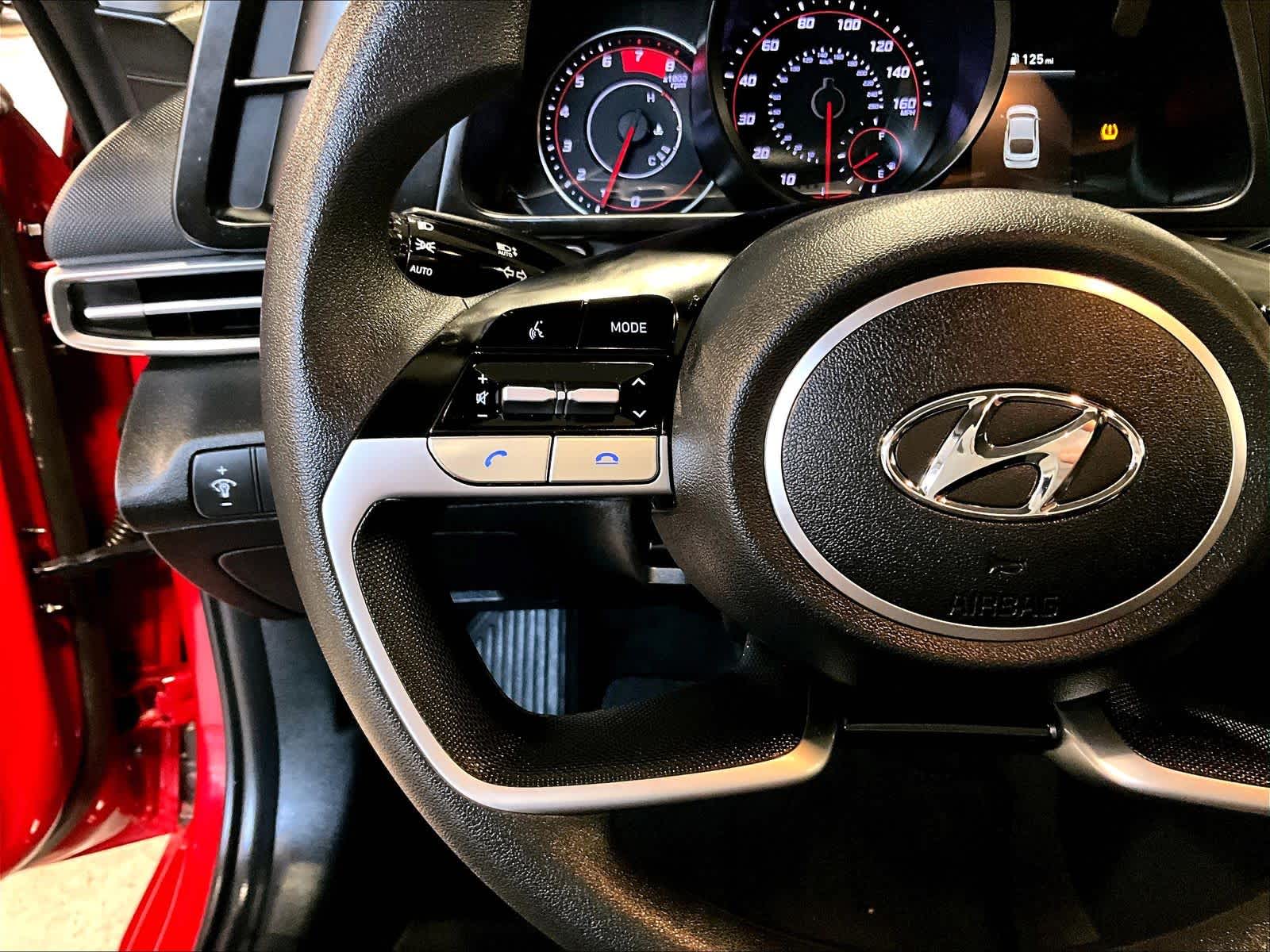 2023 Hyundai Elantra SEL - Photo 23
