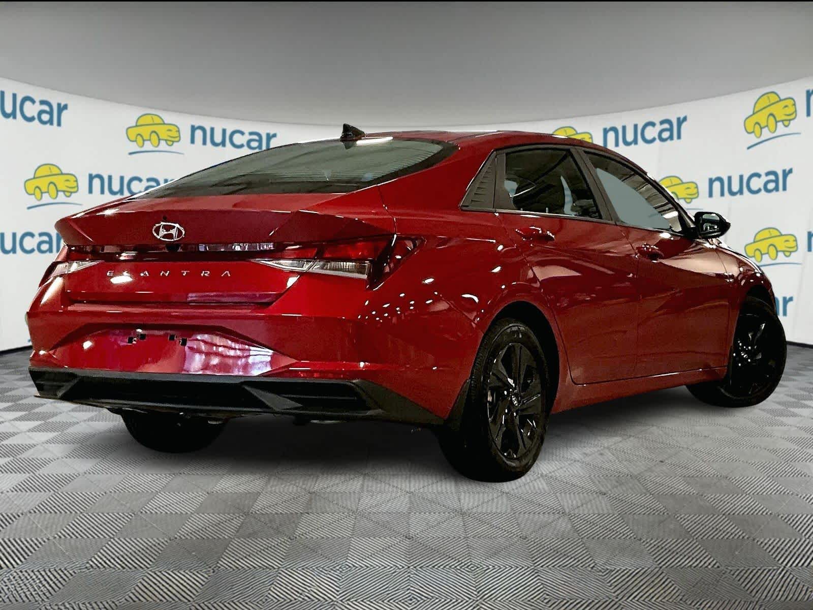 2023 Hyundai Elantra SEL - Photo 6