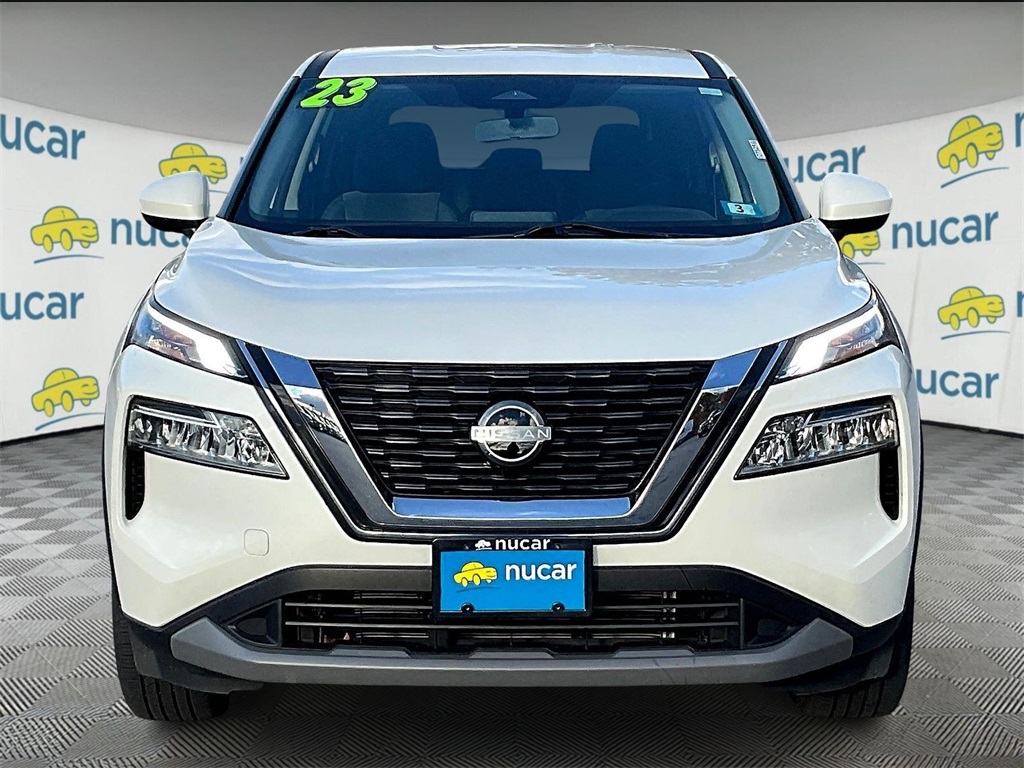 2023 Nissan Rogue SV - Photo 2