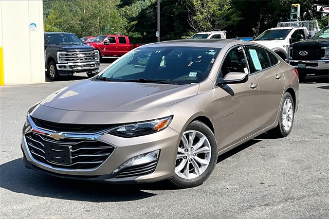 2022 Chevrolet Malibu LT - Photo 3