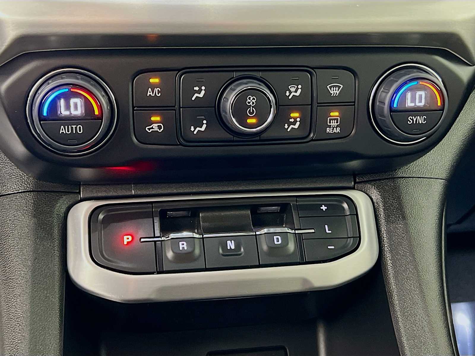 2023 GMC Acadia SLE - Photo 15