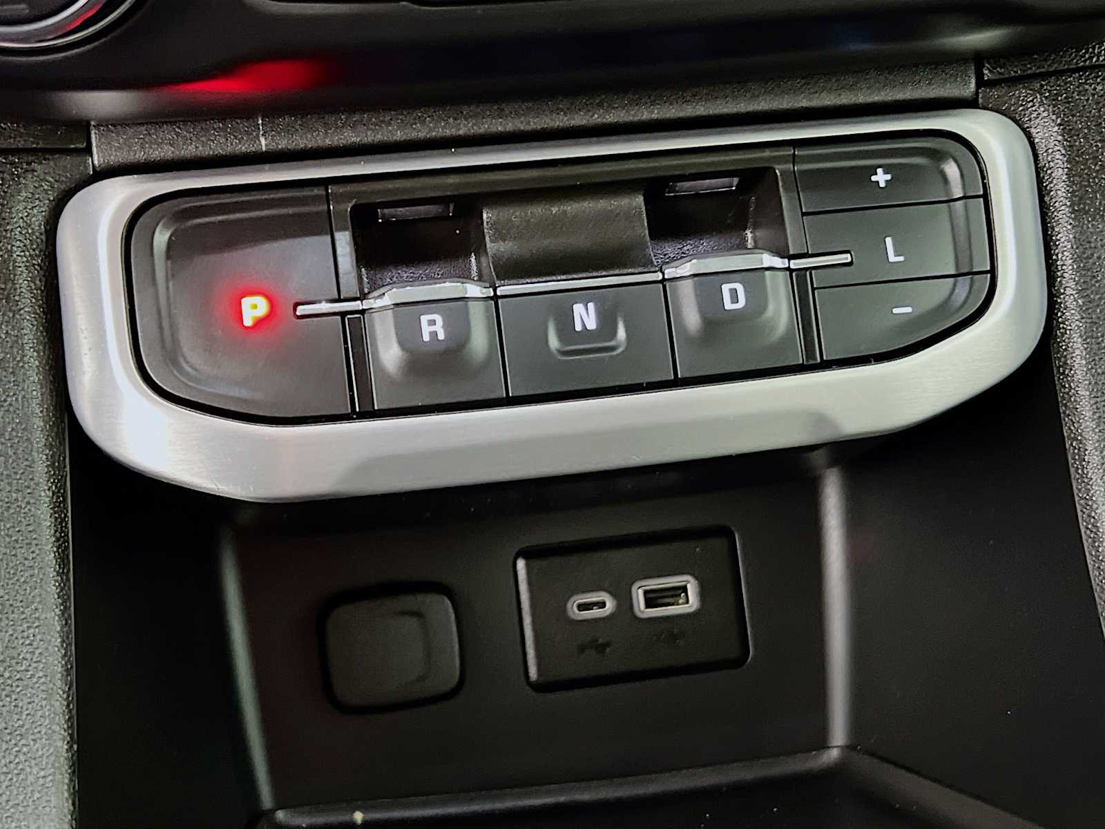 2023 GMC Acadia SLE - Photo 16