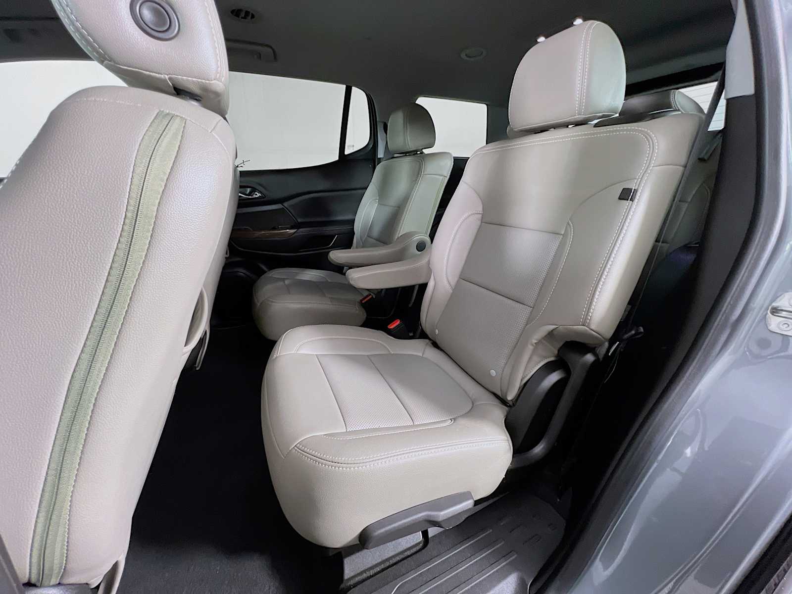 2023 GMC Acadia SLE - Photo 24