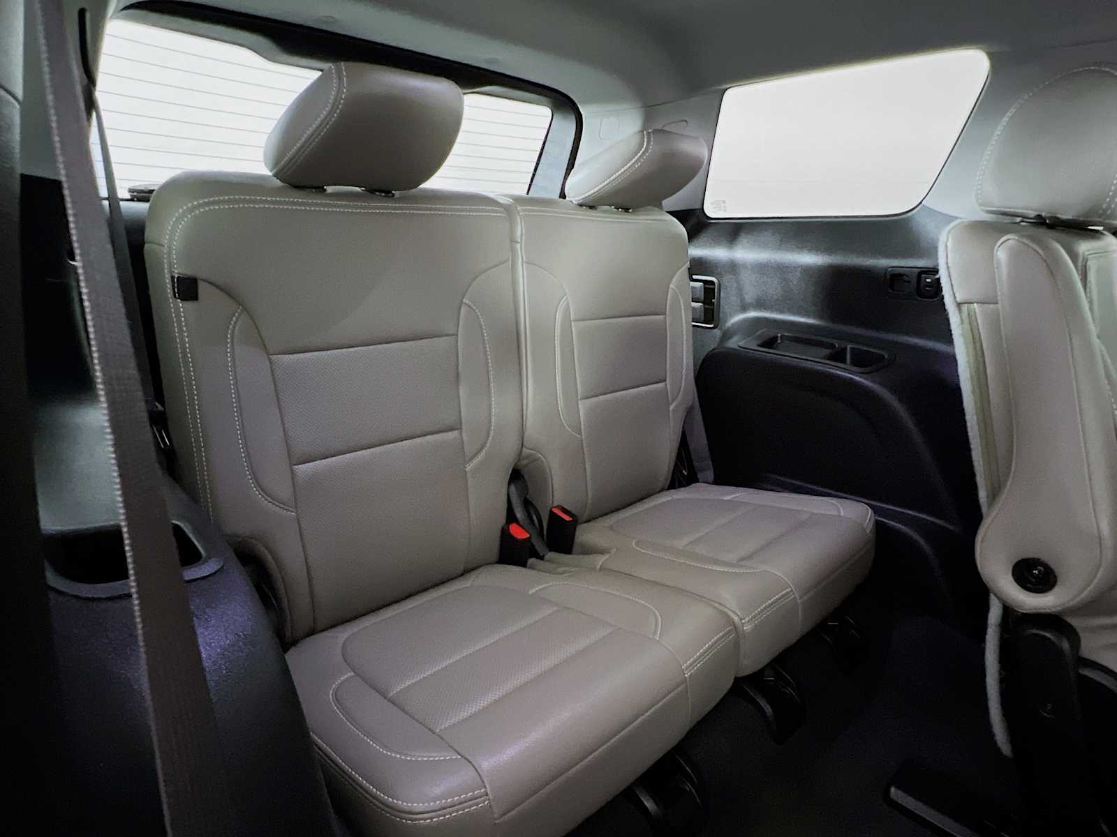 2023 GMC Acadia SLE - Photo 27