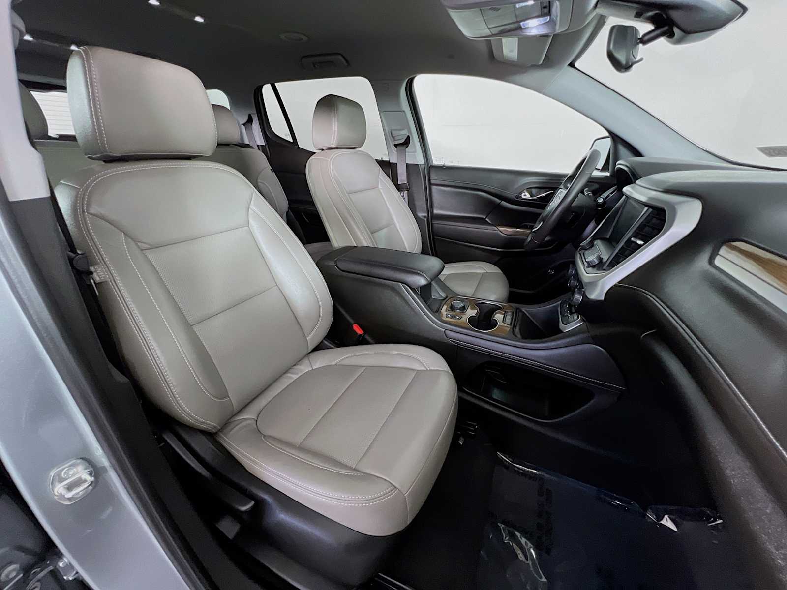 2023 GMC Acadia SLE - Photo 29