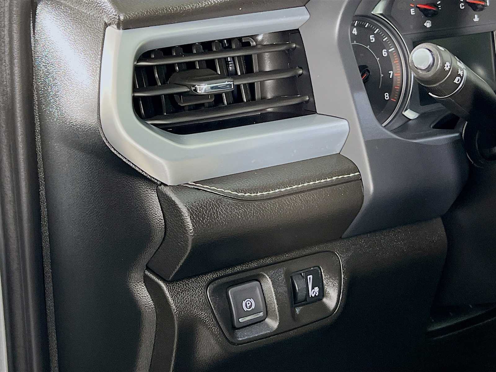 2023 GMC Acadia SLE - Photo 10